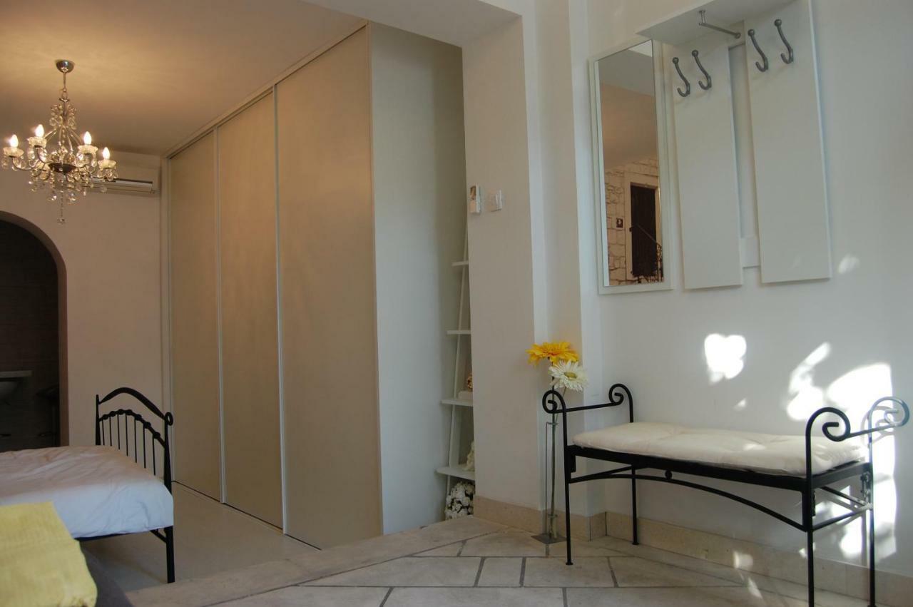 Studio Apartment For 2 Adults And 1 Child Makarska Kültér fotó