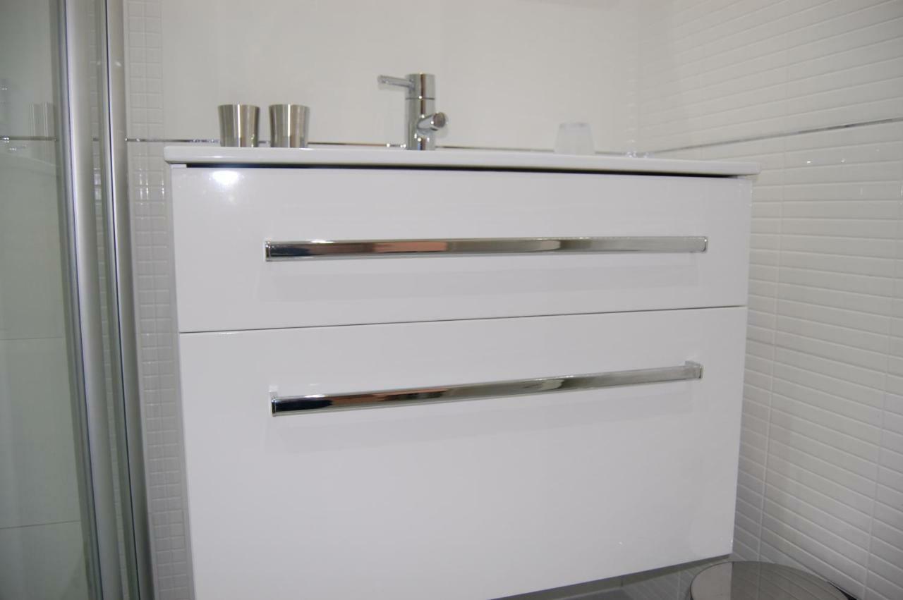 Studio Apartment For 2 Adults And 1 Child Makarska Kültér fotó